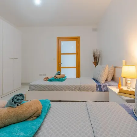 New Spacious 3bdr 2 Bth Bugibba