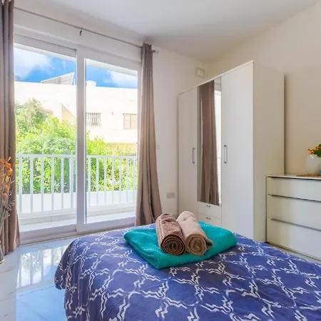 شقة New Spacious 3bdr 2 Bth Bugibba