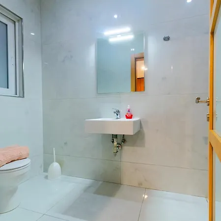 New Spacious 3bdr 2 Bth Bugibba *