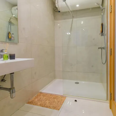 شقة New Spacious 3bdr 2 Bth Bugibba