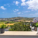 New Spacious 3bdr 2 Bth Bugibba Lejlighed *