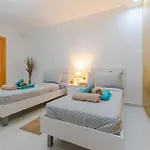 New Spacious 3bdr 2 Bth Bugibba Lejlighed