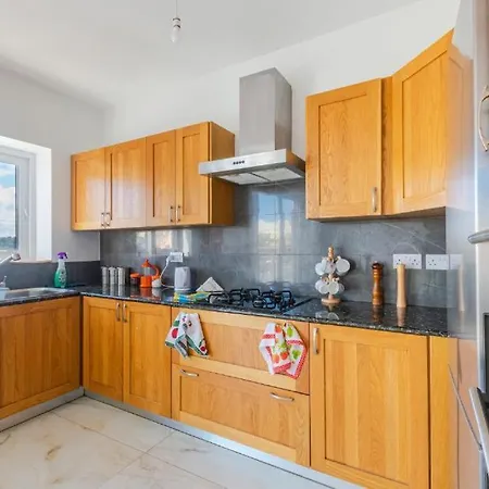 Apartamento New Spacious 3bdr 2 Bth Bugibba St Paul's Bay