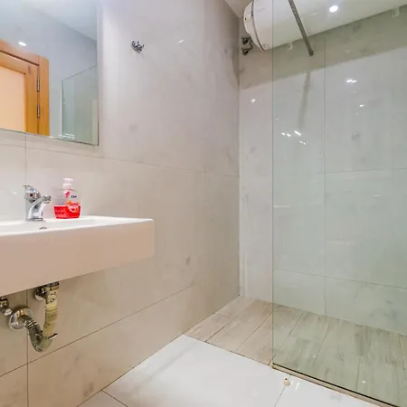 New Spacious 3bdr 2 Bth Bugibba Apartman San Pawl il-Baħar