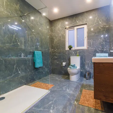 New Spacious 3bdr 2 Bth Bugibba * St Paul's Bay