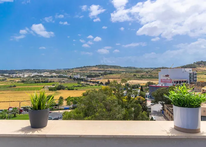 New Spacious 3bdr 2 Bth Bugibba Apartment *