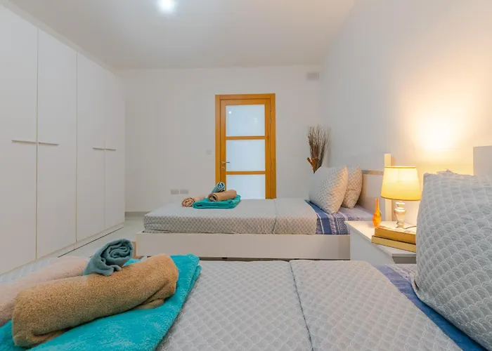 New Spacious 3bdr 2 Bth Bugibba