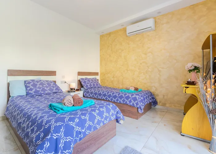 New Spacious 3bdr 2 Bth Bugibba