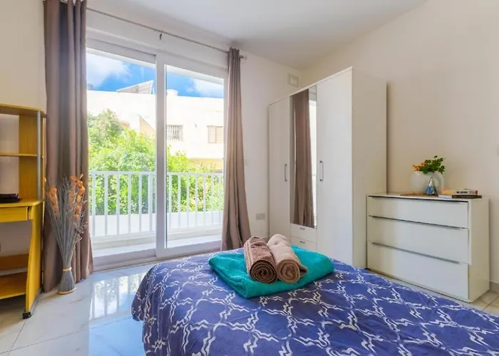 Apartment New Spacious 3bdr 2 Bth Bugibba