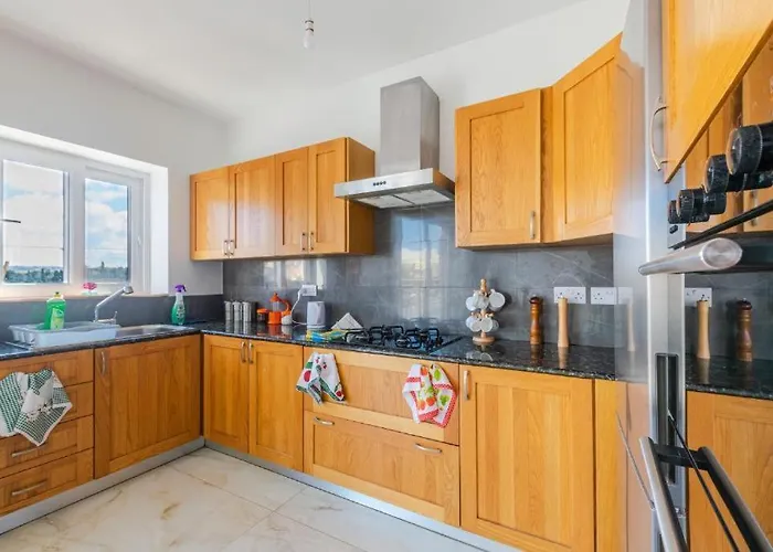 Апартаменты New Spacious 3bdr 2 Bth Bugibba Сент-Полс-Бей