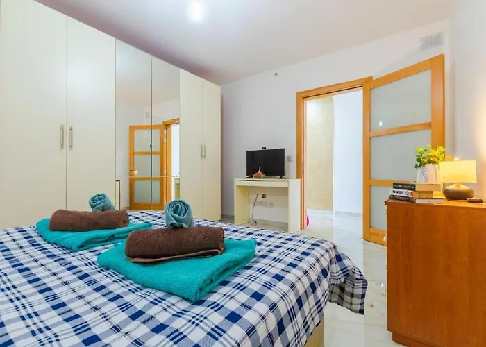 New Spacious 3bdr 2 Bth Bugibba