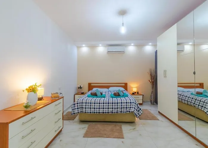 Apartment New Spacious 3bdr 2 Bth Bugibba