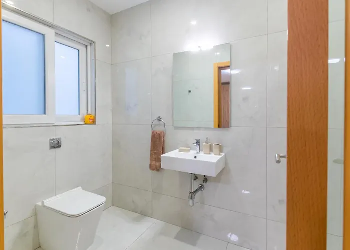 New Spacious 3bdr 2 Bth Bugibba * Сент-Полс-Бей