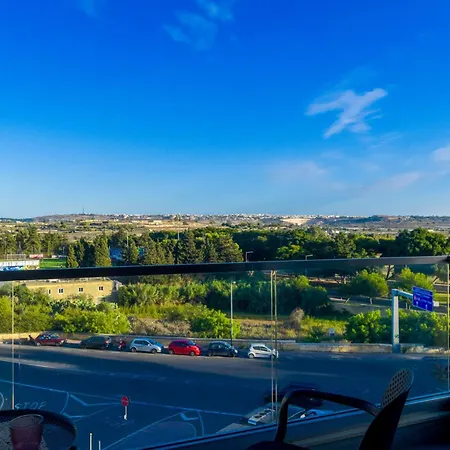 New Spacious 3bdr 2 Bth Bugibba Apartment *