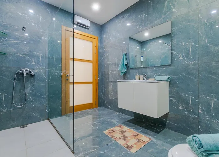 Apartment New Spacious 3bdr 2 Bth Bugibba St. Paul's Bay