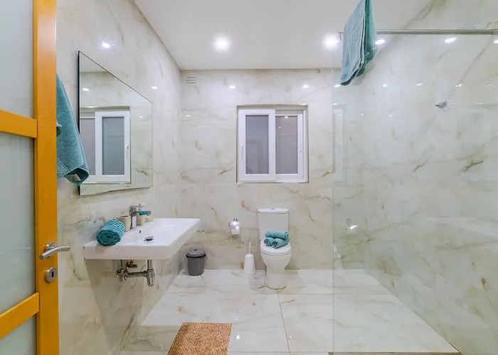 New Spacious 3bdr 2 Bth Bugibba